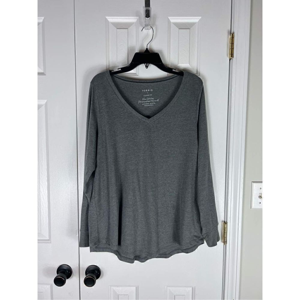 Torrid Womens Classic Fit Grey Blouse Size 1